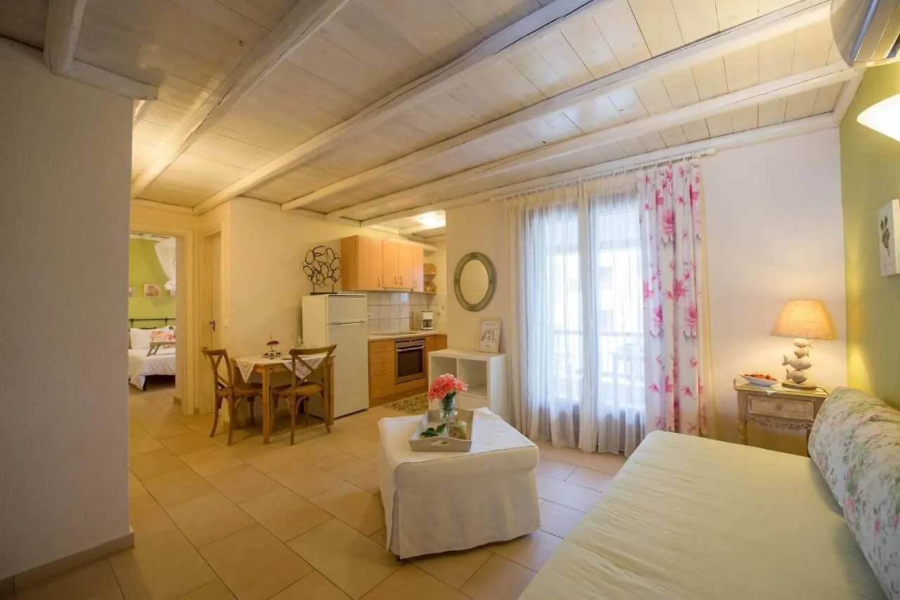 Traditional Arsanas Apartments Nikiti