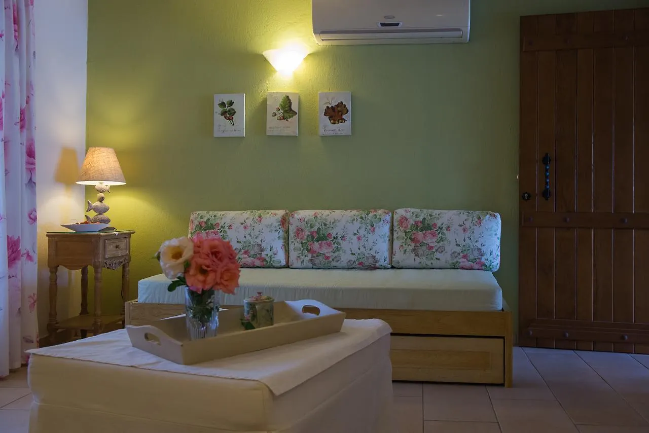 Traditional Arsanas Apartments Nikiti